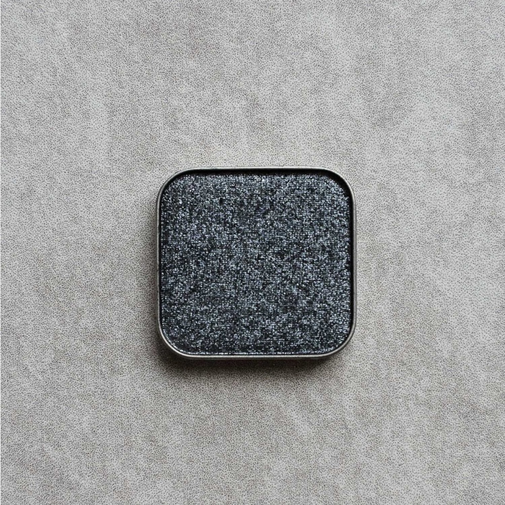 Seint Jr. Prom Beauty Makeup Gray Eyeshadow Festival Silver Shimmer Retired